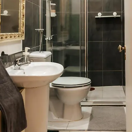 Πανσιόν Daniela's 204